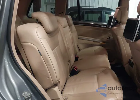 2011 Mercedes-Benz Gl 550 4Matic z USA, uszkodzony, nr VIN 4JGBF8GE9BA667682